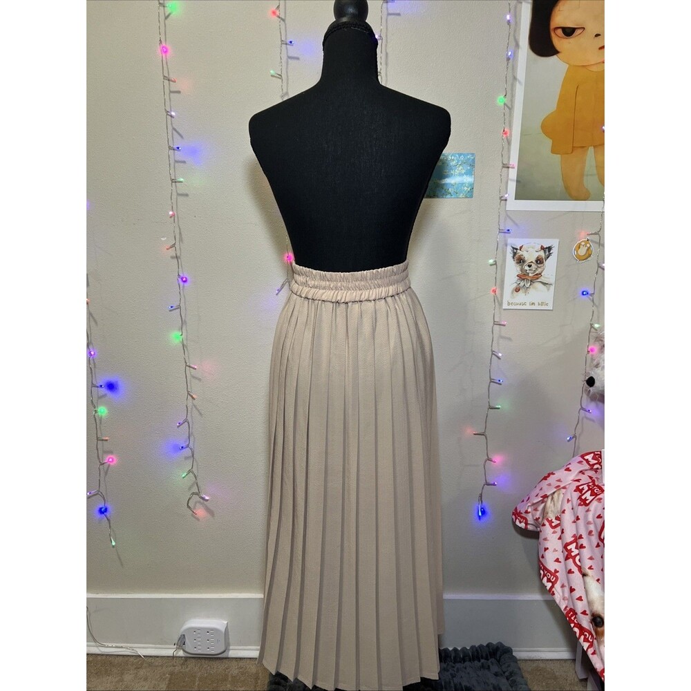 Pleated Midi Skirt in Light Beige